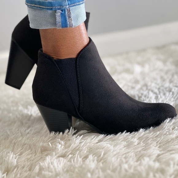 Black Heeled Slip On Ankle Booties - Picture 4 of 4